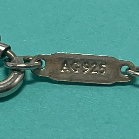 Tiffany & Co. mini double heart necklace in silver - Picture 9 of 9